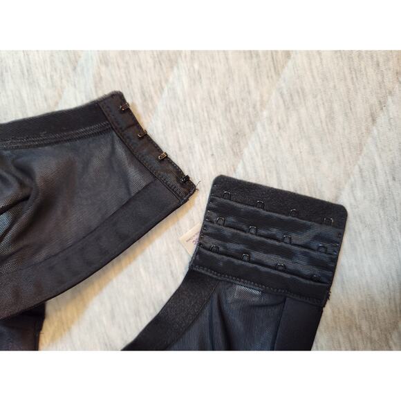 Cacique Women's Black Solid Stretch Full Coverage Wire Free Bra Size 42C - Picture 4 of 6